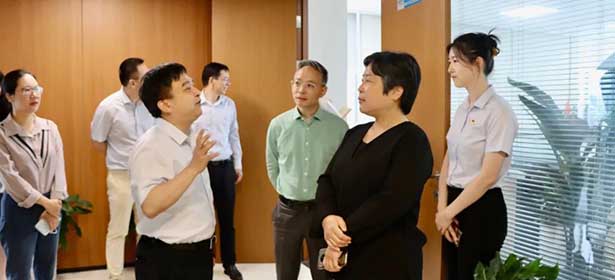 物產(chǎn)中大集團(tuán)黨委委員、監(jiān)事長駱敏華率隊赴寧波公司開展主題教育調(diào)研